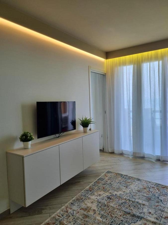 Bmp Apartment Orchidea Piscina, Giardino E Spiaggia Con Molo سيرمِيوني المظهر الخارجي الصورة