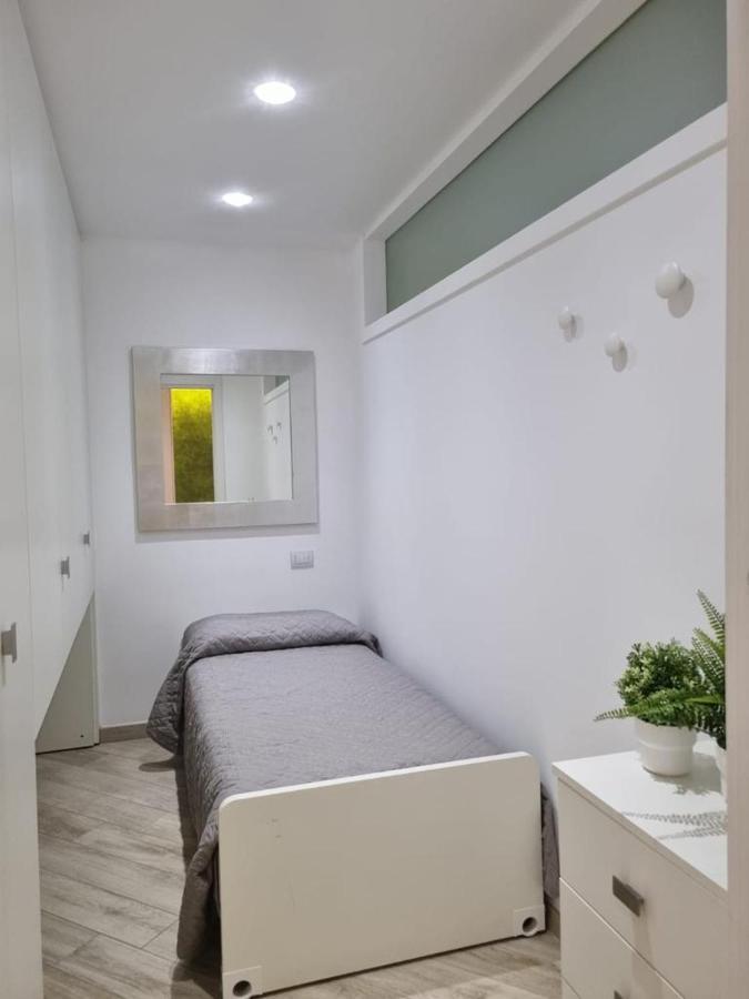 Bmp Apartment Orchidea Piscina, Giardino E Spiaggia Con Molo سيرمِيوني المظهر الخارجي الصورة
