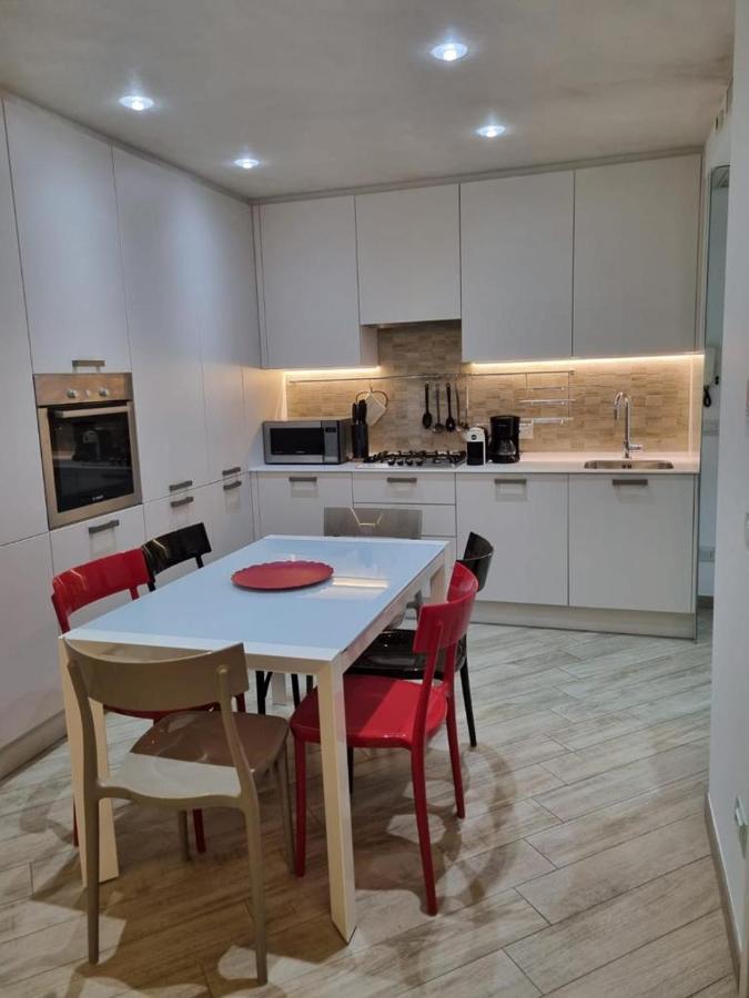 Bmp Apartment Orchidea Piscina, Giardino E Spiaggia Con Molo سيرمِيوني المظهر الخارجي الصورة