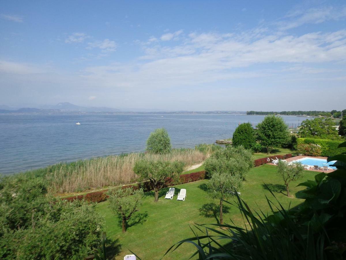 Bmp Apartment Orchidea Piscina, Giardino E Spiaggia Con Molo سيرمِيوني المظهر الخارجي الصورة