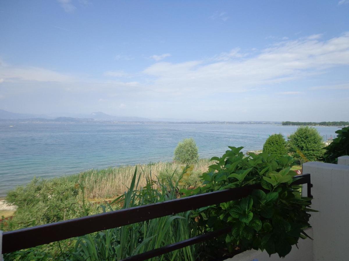 Bmp Apartment Orchidea Piscina, Giardino E Spiaggia Con Molo سيرمِيوني المظهر الخارجي الصورة